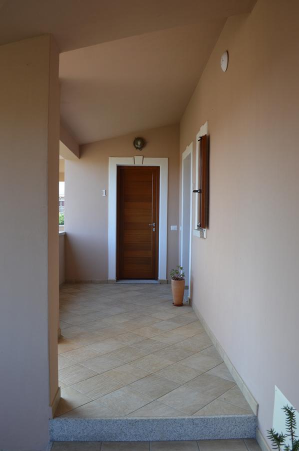 Guest Rooms Affittacamere San Teodoro  Exteriör bild